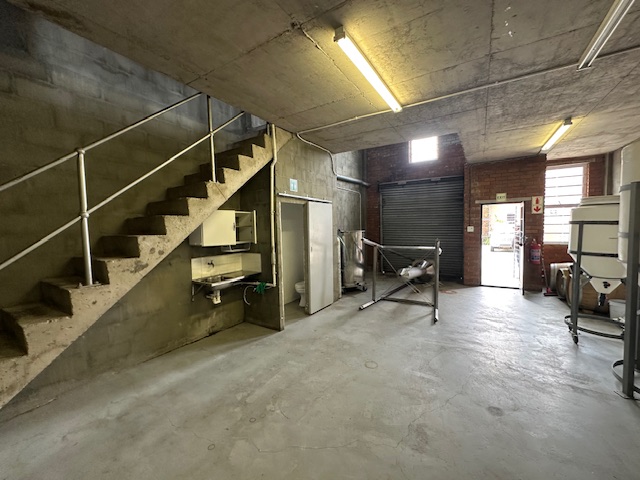 To Let commercial Property for Rent in Maitland Western Cape